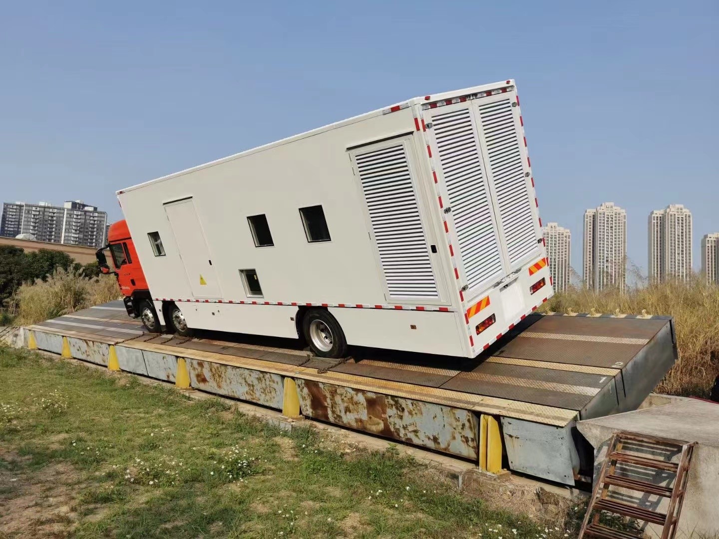 元宵大礼：热烈祝贺“正一”医疗车（含车载方舱）新产品获得中国工信部第353批公示
